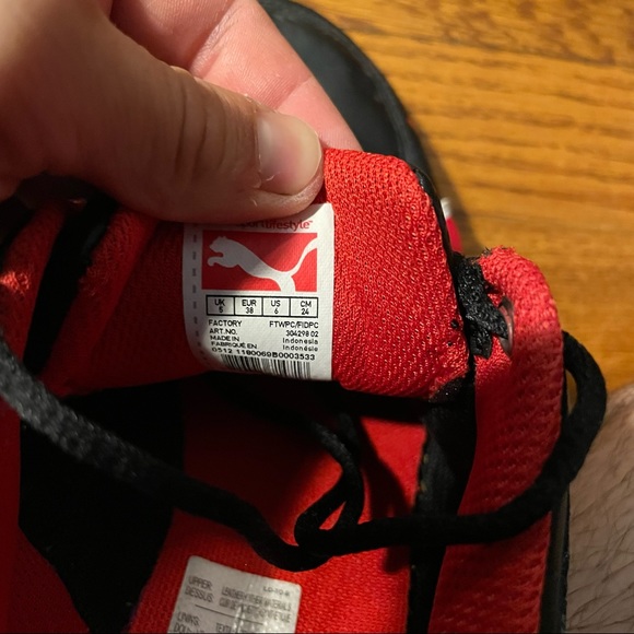 Boys US 6 black and red Ferrari sneakers MESSAGE ME FOR MATCHING POLO - Picture 5 of 6